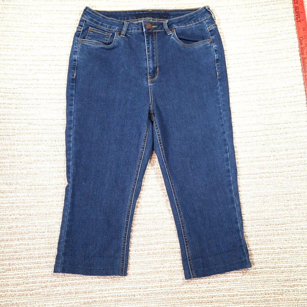 MASSINI WOMENS SIZE 8 BLUE DENIM CAPRI JEANS CROPPED STRETCH PANTS MID RISE CROP